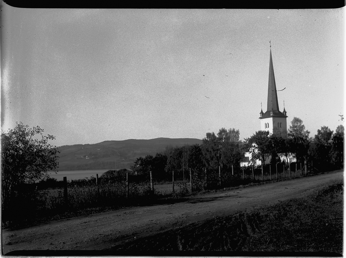 Mikkel Sveinhaug, RINGSAKER KIRKE.