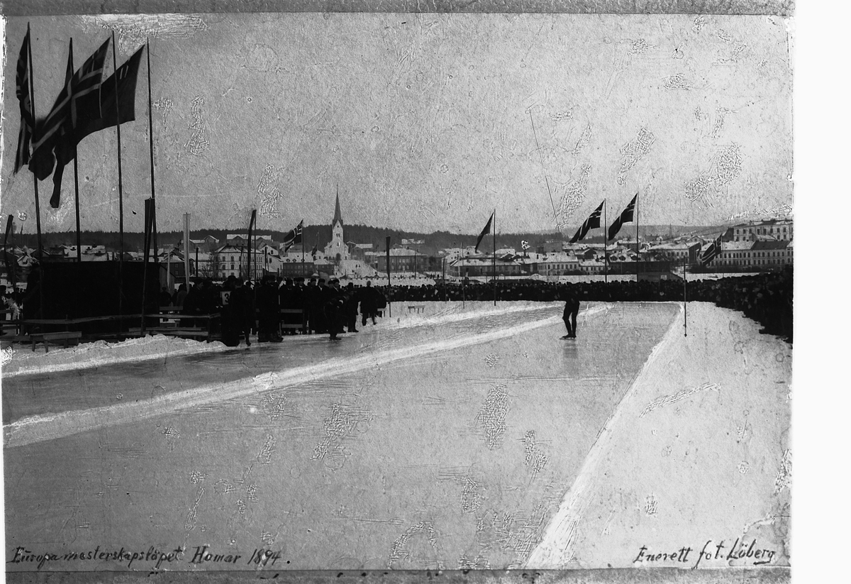Oscar Løberg, EUROPAMESTERSKAPET PÅ SKØYTER PÅ MJØSISEN 1894, UTENFOR HAMAR. I DETTE MESTERSKAPET SATTE JAAP EDEN VERDENSREKORD PÅ 5000 M, 8. 37. 6, EN REKORD SOM STO I 20 ÅR.