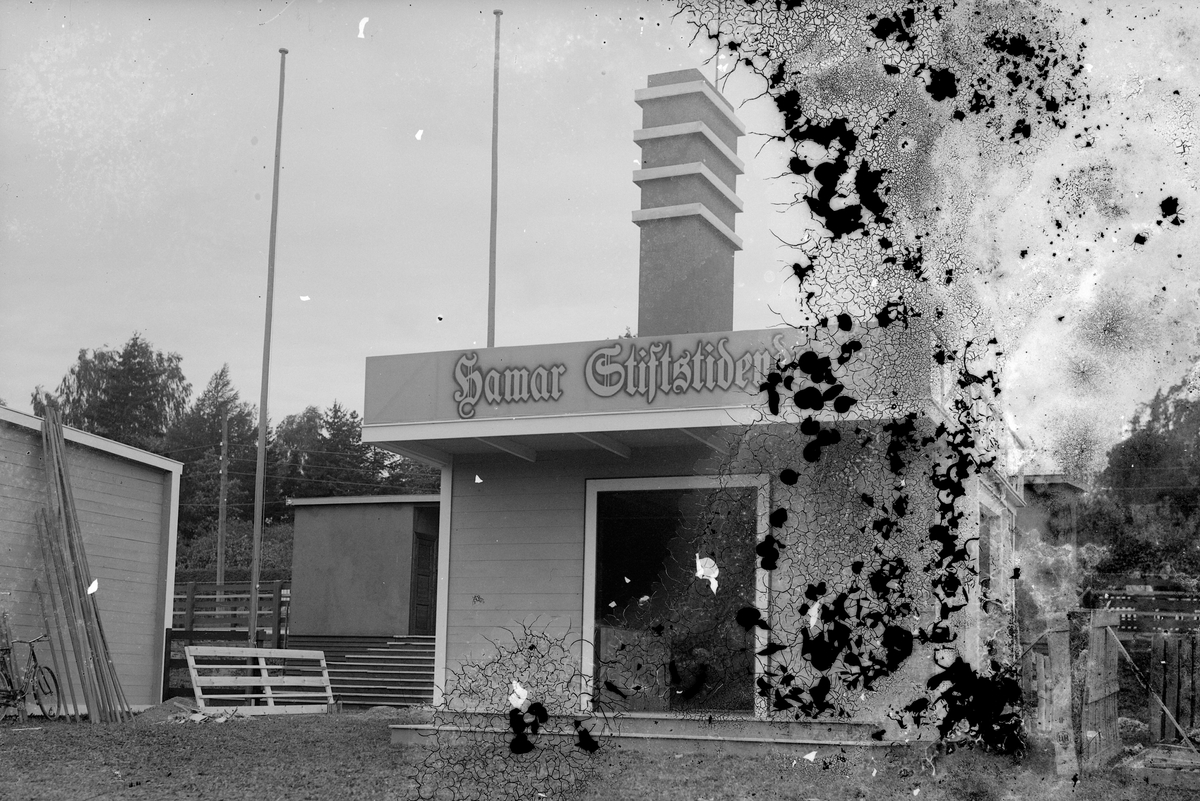 Oscar Løberg, HAMAR STIFTSTIDENDE, UTSTILLING PÅ RIDEHUSET I 1933.