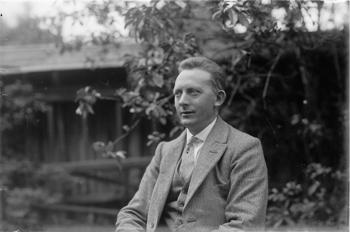 Oscar Løberg, UKJENT MANN.