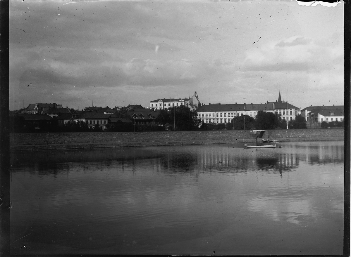Johs. (Johannes) Johannessen, Hamar sett fra Mjøsa.
