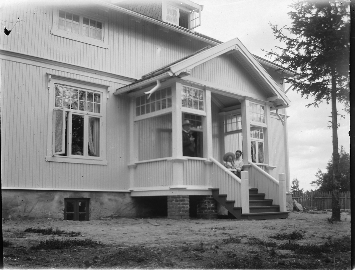 Johs. (Johannes) Johannessen, Distriktsingeniør Brodtkorbs villa i Hamar (?), oppført på begynnelsen av 1900-tallet i kvartal 144. Tegnet av ingeniør A. Halvorsen.