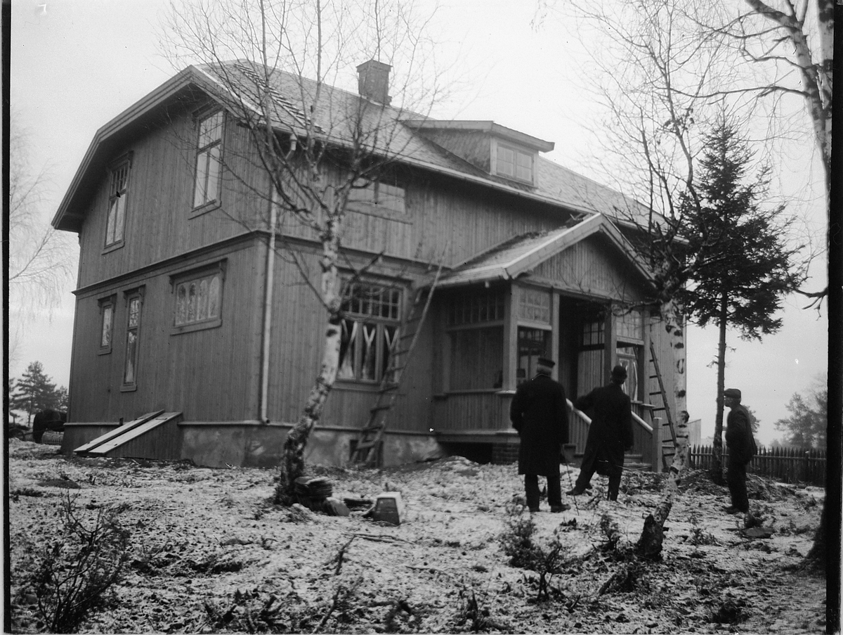 Johs. (Johannes) Johannessen, Distriktsingeniør Brodtkorbs villa i Hamar (?), oppført på begynnelsen av 1900-tallet i kvartal 144. Tegnet av ingeniør A. Halvorsen.