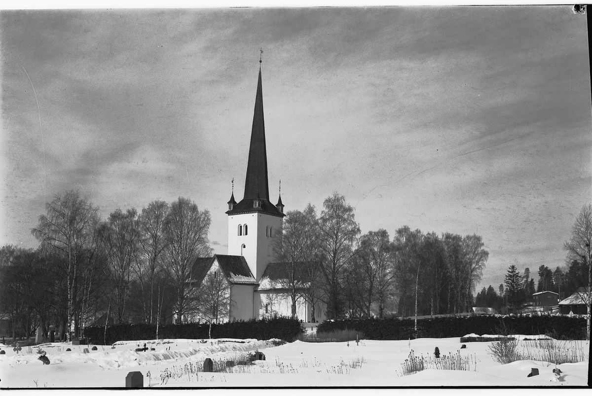 Håkon Prestkværn, RINGSAKER KIRKE, VINTER. Postkort.