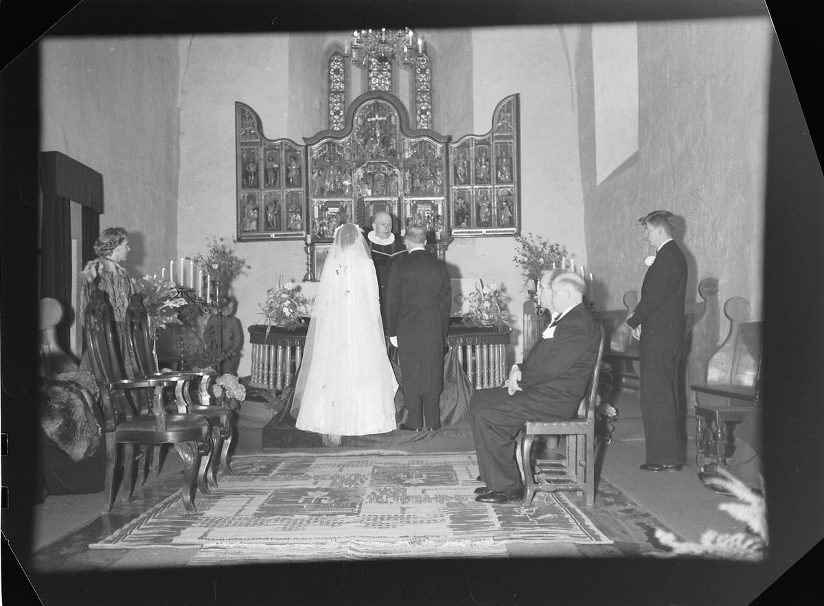 Håkon Prestkværn, Thesen bryllup, vielse i Ringsaker kirke,