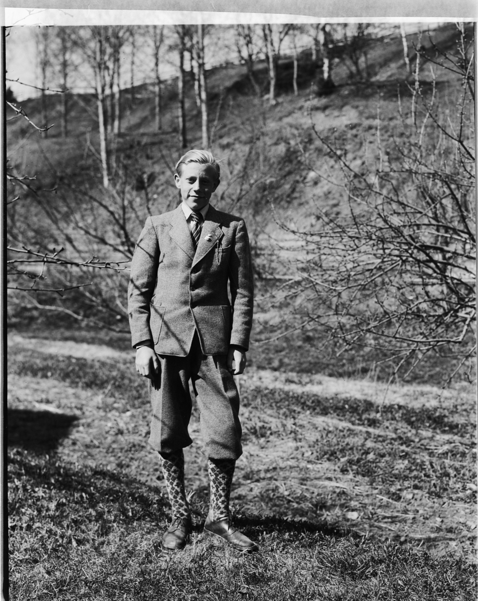 Håkon Prestkværn, KJELL DOKKEN.