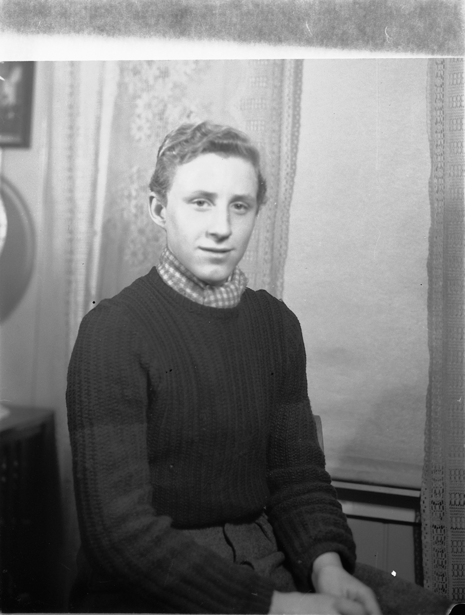 Håkon Prestkværn, Ukjent mann, portrett. Berg(?)