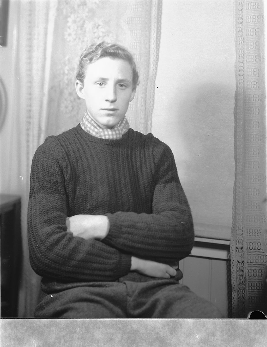 Håkon Prestkværn, Ukjent mann, portrett. Berg(?)