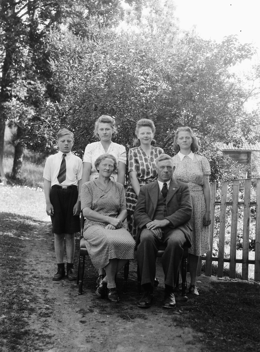 Håkon Prestkværn, FAMILIEGRUPPE 6, ØYSTAD, Kjos??
