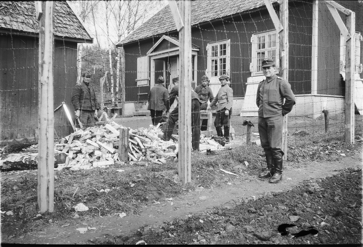 Håkon Prestkværn, RUSSISKE KRIGSFANGER, RINGSAKER UNGDOMSLOKALE, 1944-1945.