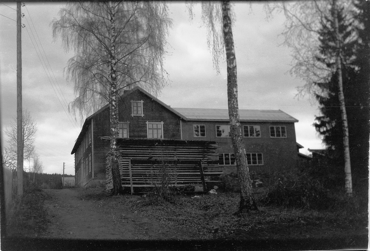 Håkon Prestkværn, O. Johansen trevarefabrikk i Pinnerudvegen, Moelv