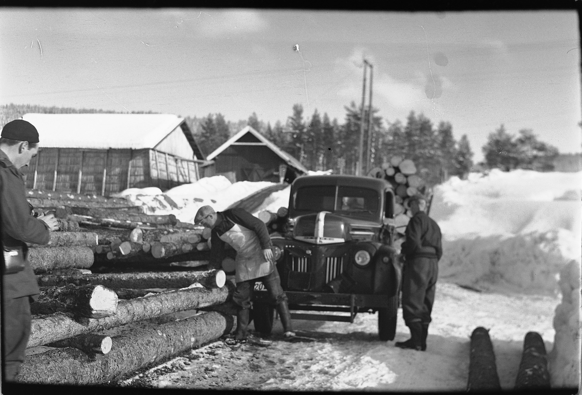Håkon Prestkværn, FORD 46-47 LAST TØMMERTRANSPORT, FRONTALT.