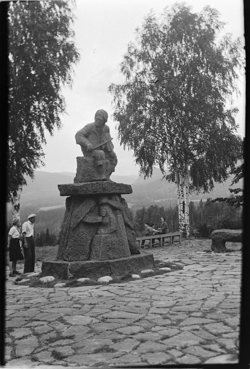 Håkon Prestkværn, Myllargut-monumentet på Nordagutu stasjon