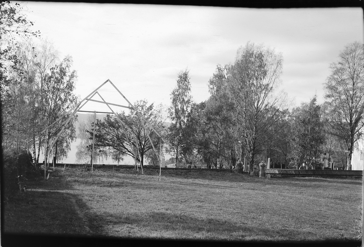 Håkon Prestkværn, Ved Ringsaker kirke.