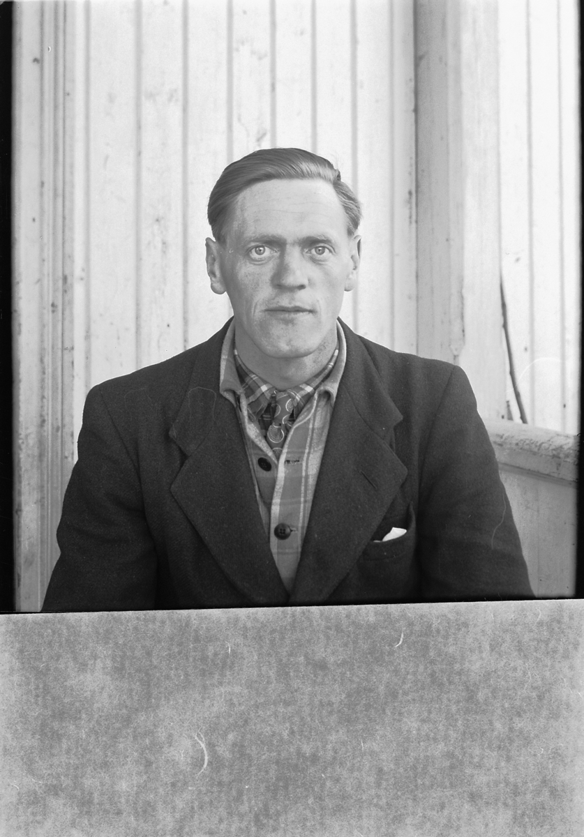 Håkon Prestkværn, Ukjent mann.