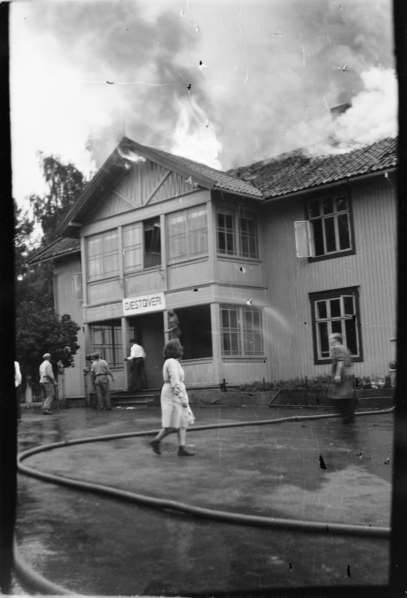 Håkon Prestkværn, MOELVEN GJESTGIVERI, HOTELL, BRANN 1949.