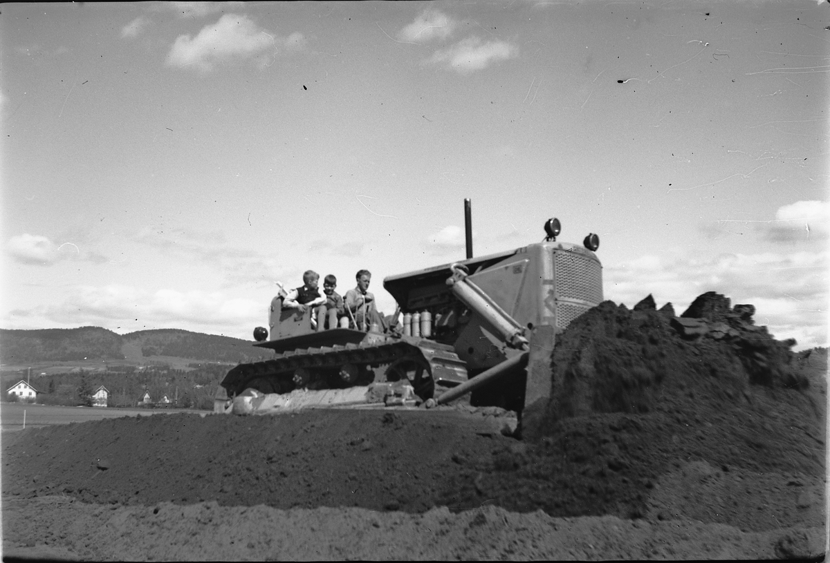 Håkon Prestkværn, BULLDOSER.