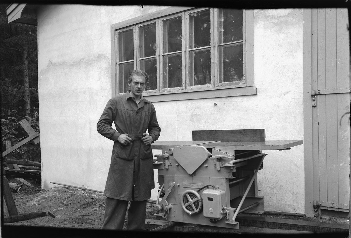 Håkon Prestkværn, WEXHAL MEKANISK VERKSTED I ÅSMARKVEGEN/PINNERUDVEGEN, MOELV, RAGNAR OLSEN.