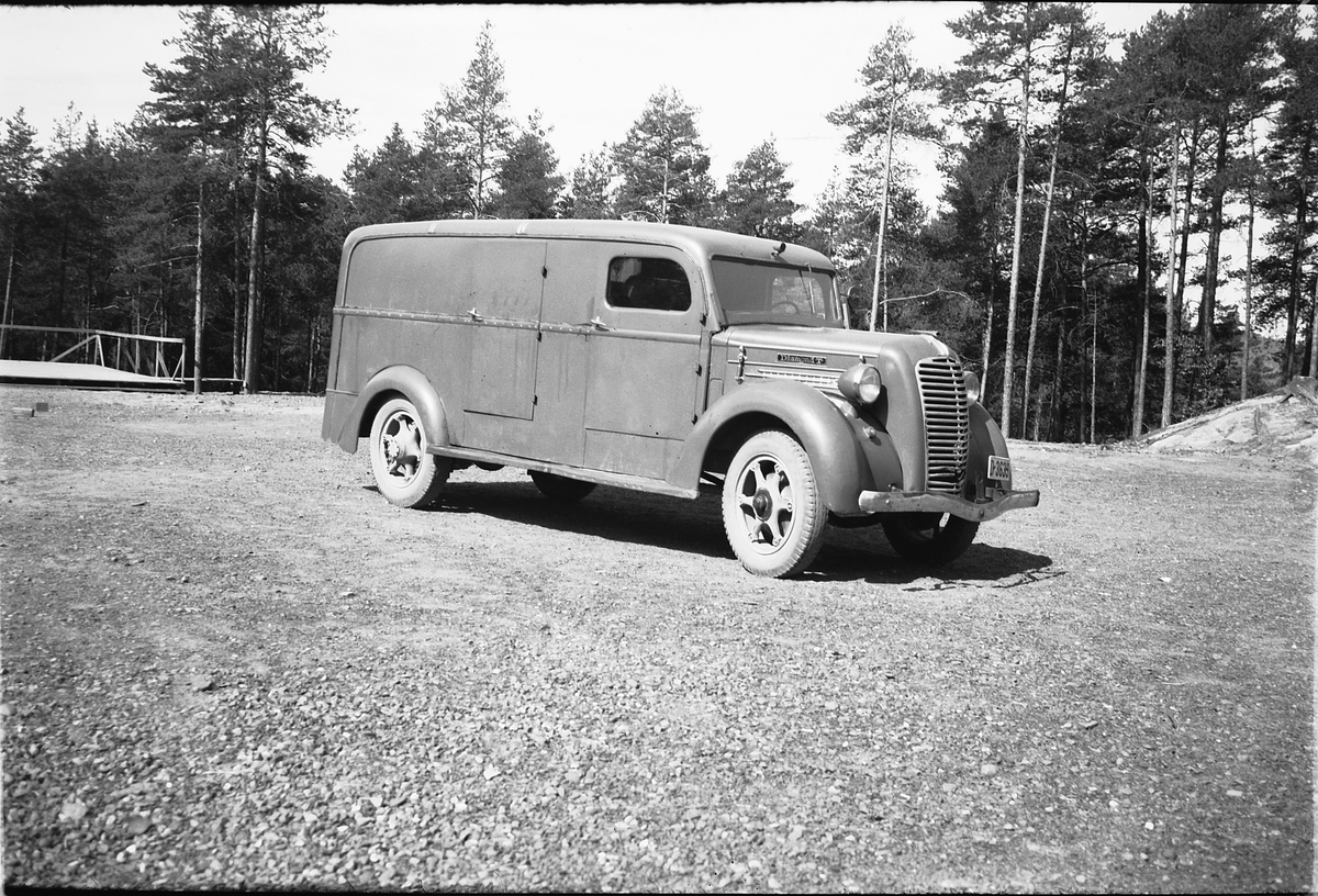 Håkon Prestkværn, DIAMOND T VAREVOGN 1936-37, VAREBIL D-3639.