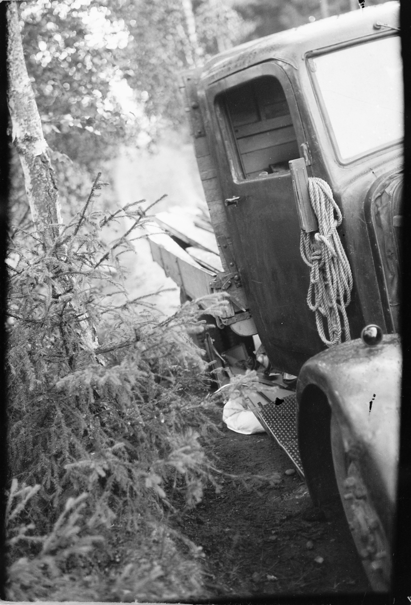 Håkon Prestkværn, VOMAG LASTEBIL (TYSK BILMERKE). D-3428. EIER: OLE BRÆNDEN, RING (1948).