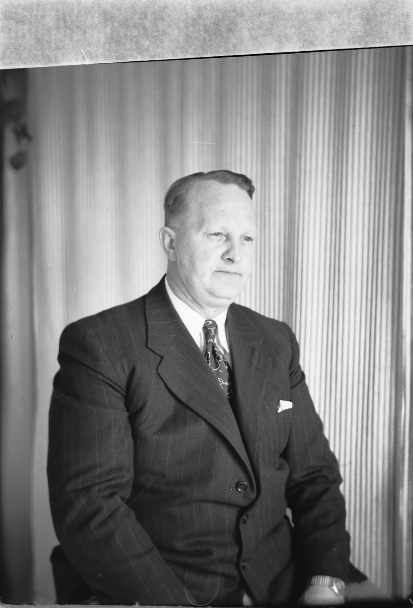 Håkon Prestkværn, Ukjent mann.