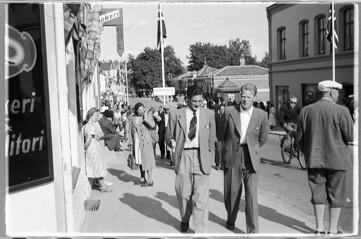 Håkon Prestkværn, STORHAMARGATA, HAMAR, BYJUBILEET I 1949.