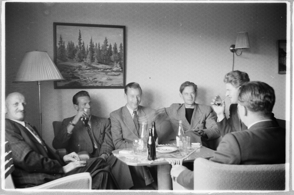 Håkon Prestkværn, Dalseter Høyfjellshotell i Espedalen Sør-Fron, Oppland, Mannen nr 2 f. h. er Ulf Sæhli.