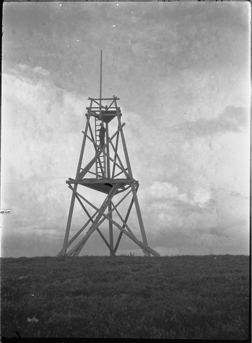 Ole M Martinsen, BRANNTÅRN. BRUMUNDKAMPEN(?)