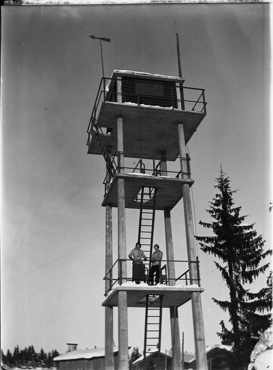 Ole M Martinsen, BRANNTÅRN, antatt SAVALSETRA i Løten, BRANNTÅRN BYGD I 1936.