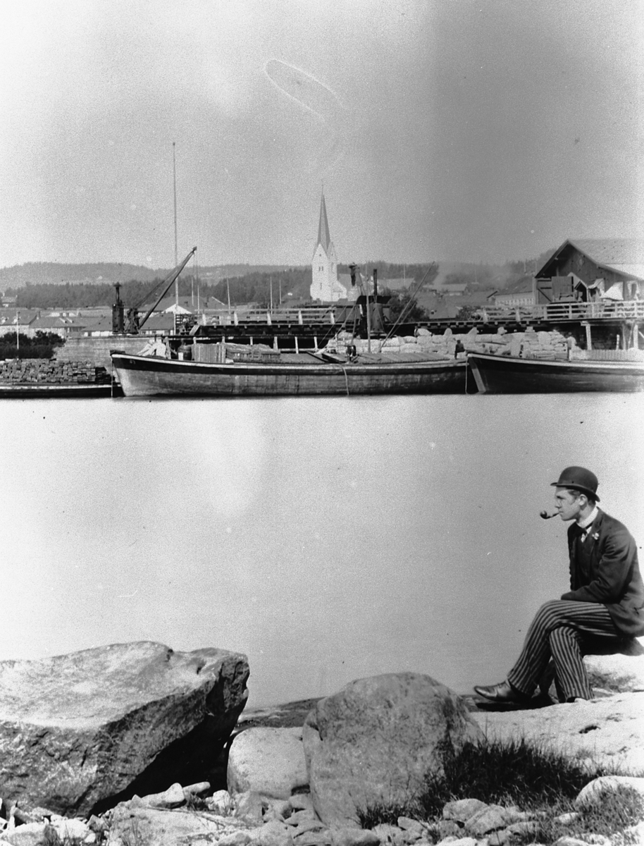 Hans Emil Erichsen, Jernbanebrygga, Hamar. Mjøsbåter. Dampbåt. Til høyre er laste og slepebåten Thor og godslekter. Thor ble også brukt til isbryting. Andreas Erichsen i forgrunnen.