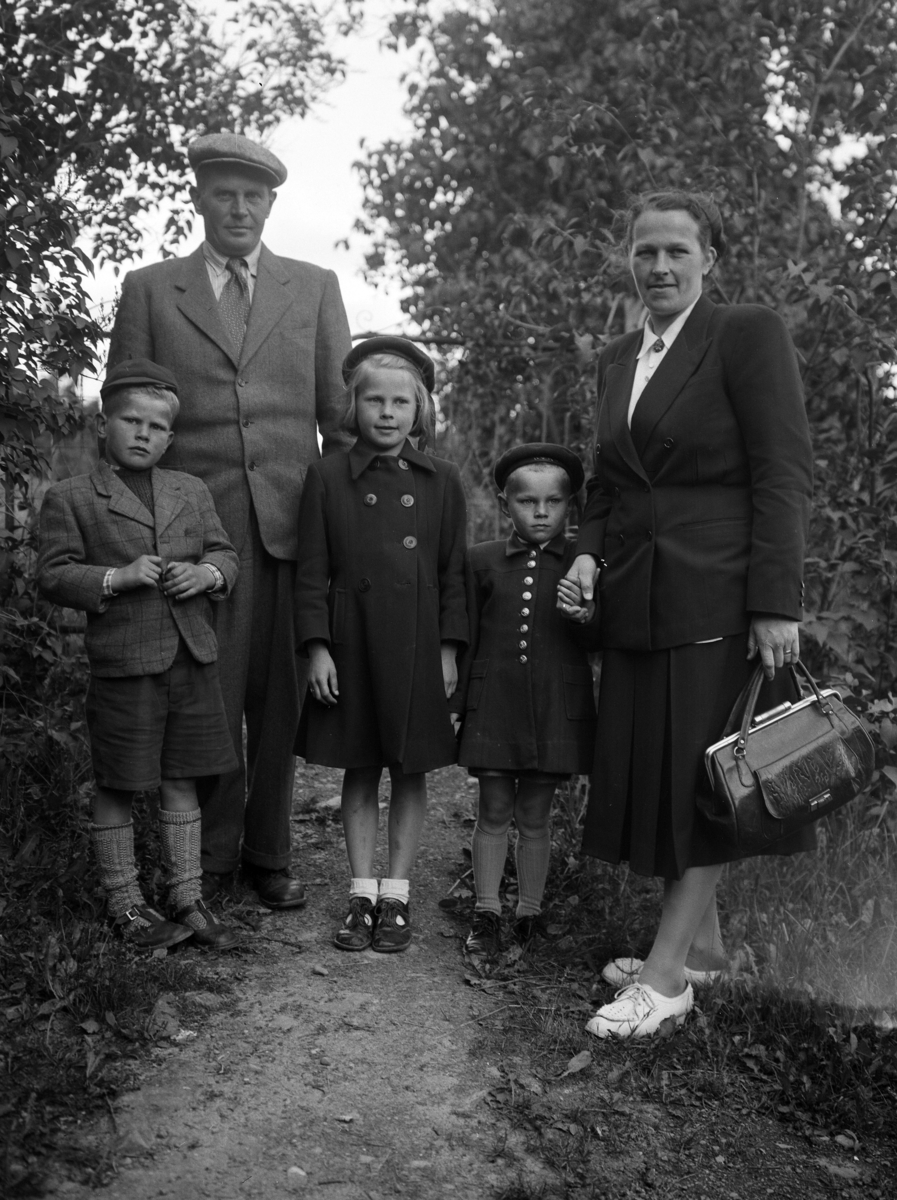 Kristian Heramb, Leif Mengshoel med familie.