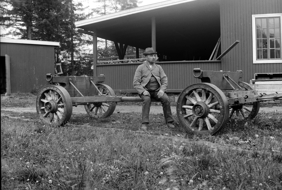Ole Hansen Løken, TRANSPORTVOGN FOR HEST PRODUSERT VED MOELVEN BRUG. HESTEKJØRETØY.