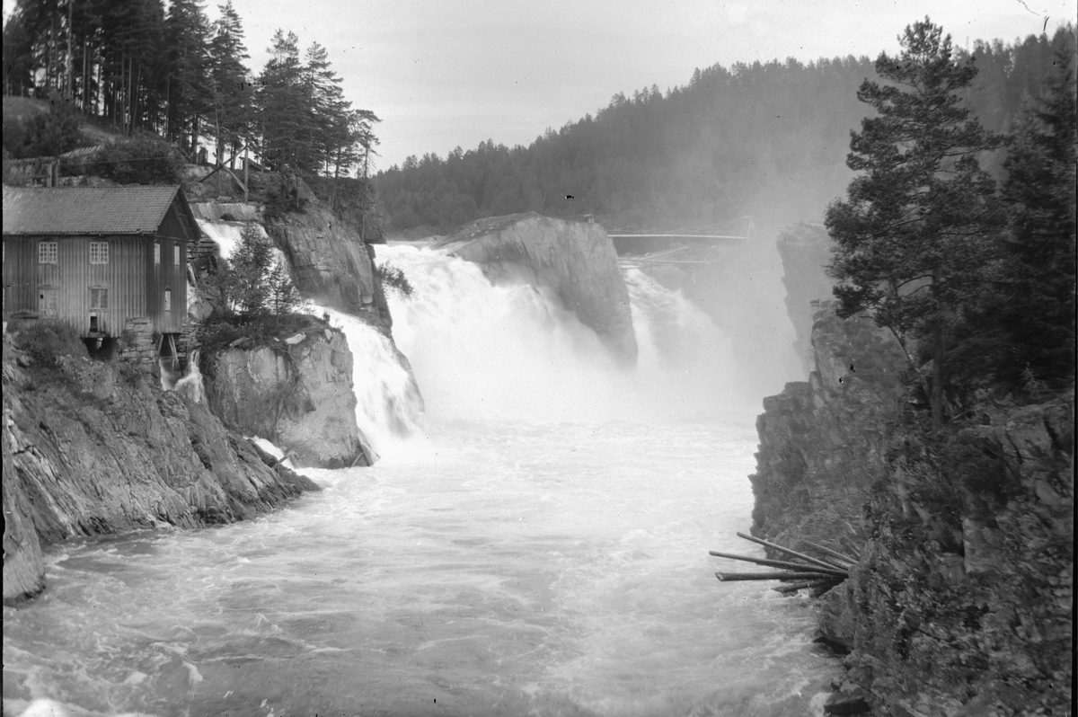 Hans Emil Erichsen, Tinnfossen i Tinnåa i Notodden kommune.