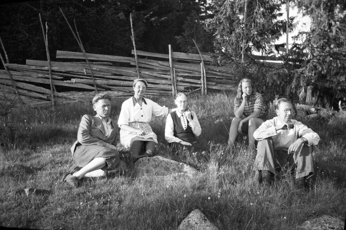 Håkon Prestkværn, Gruppe 5 voksne, ukjente.