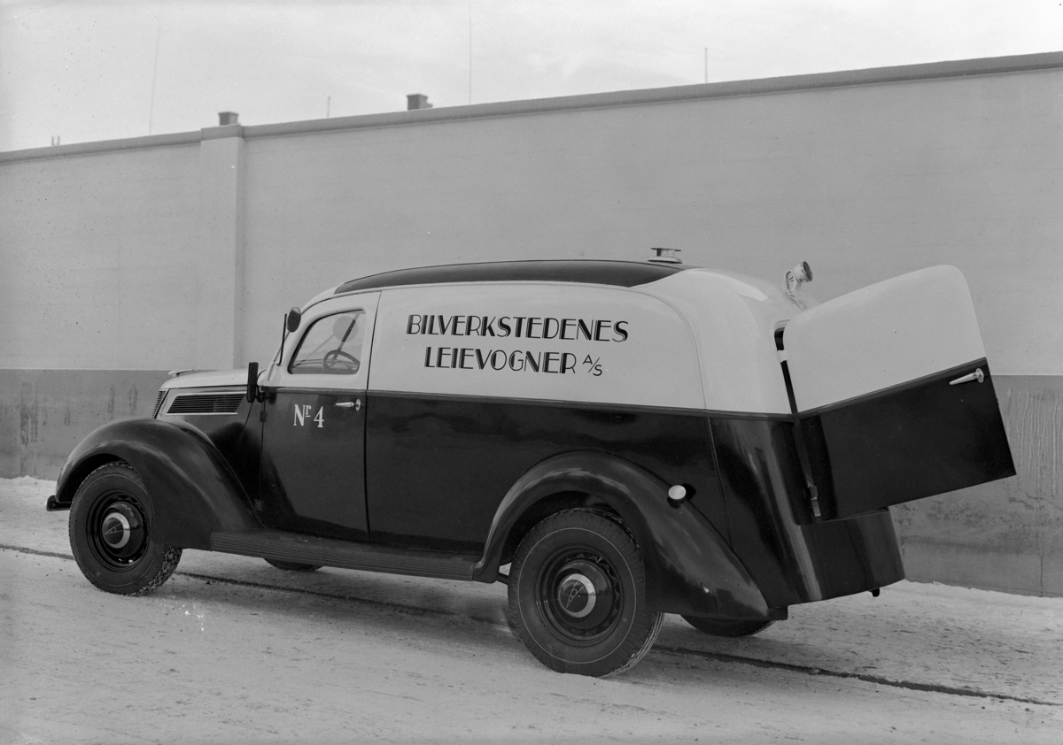 Normann Fotoatelier, Oplandske Auto, Hamar. Varebil. Bilverkstedenes leievogn no. 4. D-1200. Ford V8 1937 med norskbygd karosseri