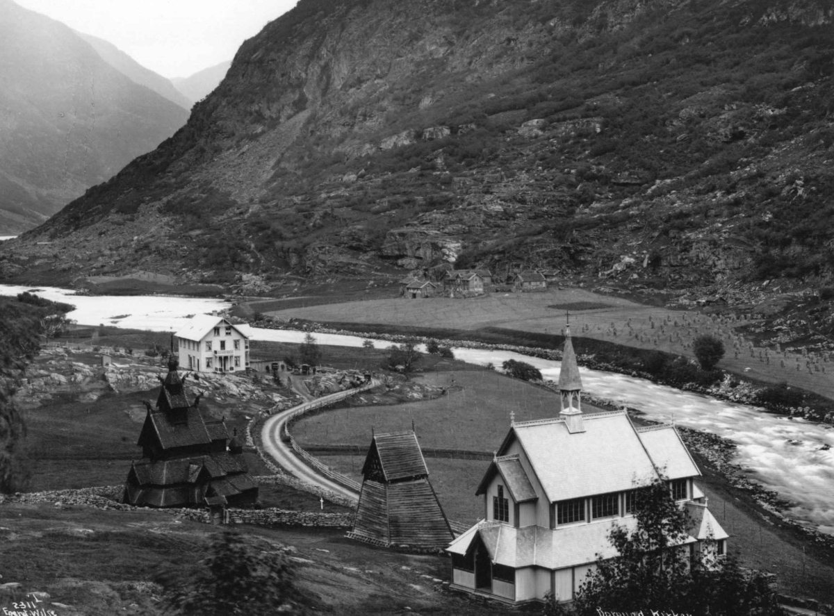 Axel Lindahl, Borgund gamle og nye kirke