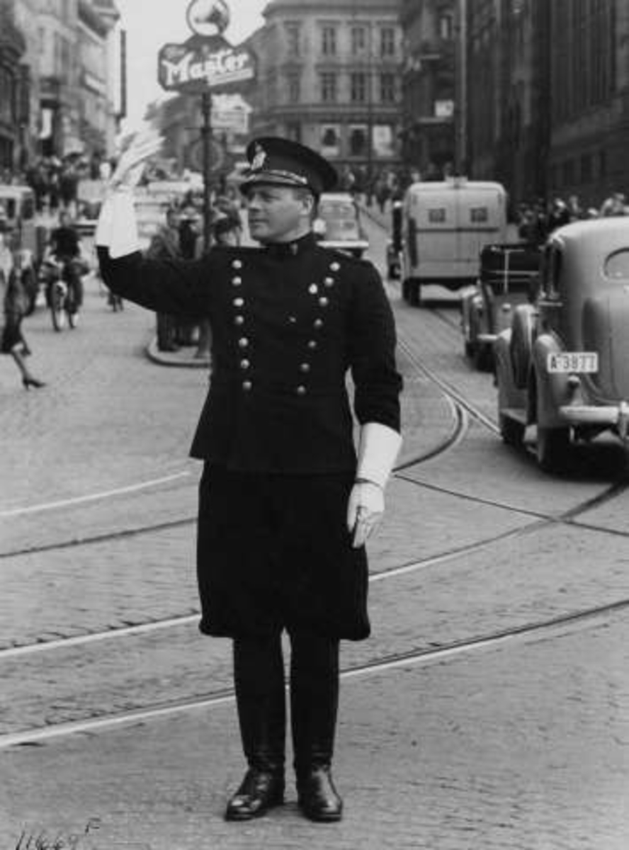 Anders Beer Wilse, Politimann dirigerer trafikken