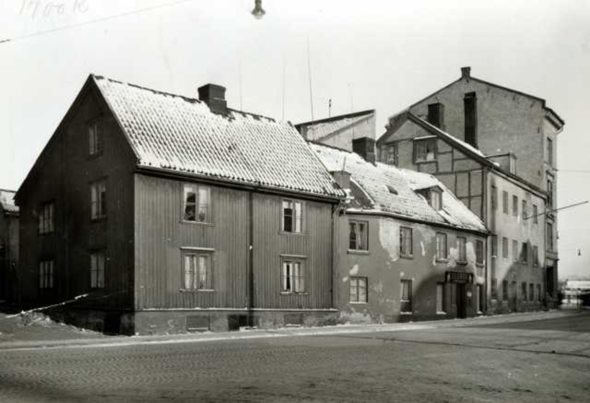 Anders Beer Wilse, Munkedamsveien, Oslo. Gatebilde med lave hus.