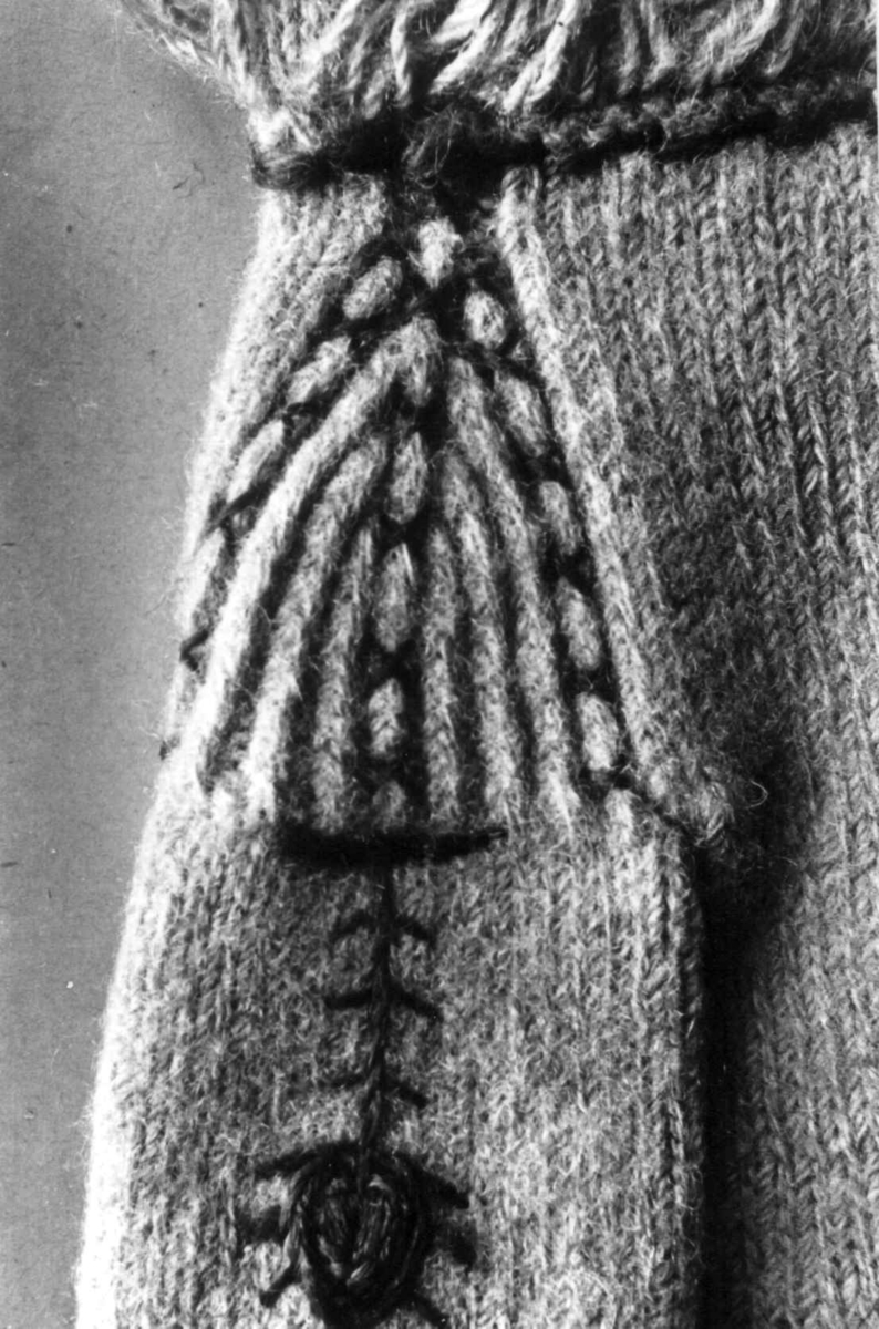 Anna Grostøl, Iveland, Vest-Agder 1941. Detalj av vott.