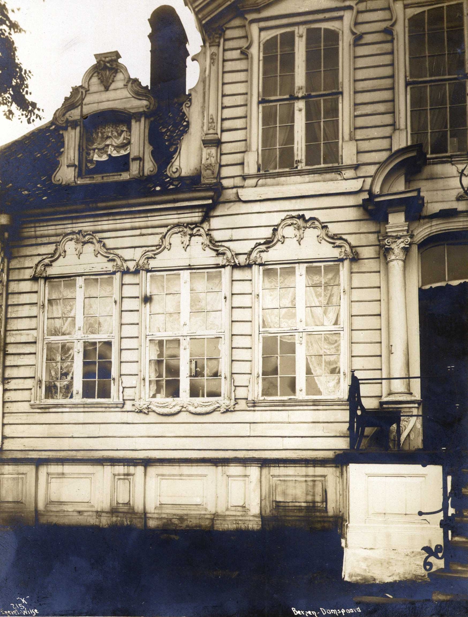 Anders Beer Wilse, Damsgård hovedgård, Bergen, Hordaland. Fotografert 1912.