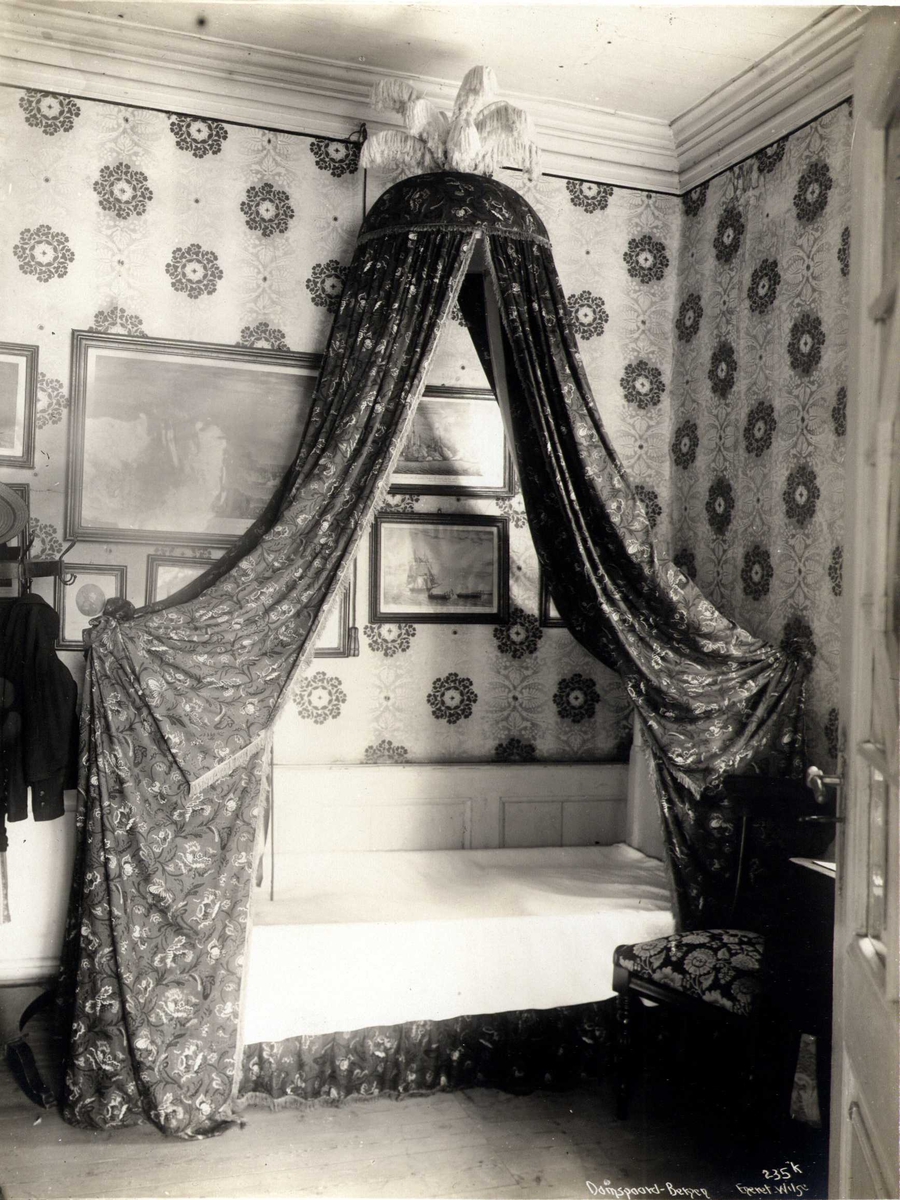 Anders Beer Wilse, Himmelseng, Damsgård hovedgård, Bergen, Hordaland. Fotografert 1912.