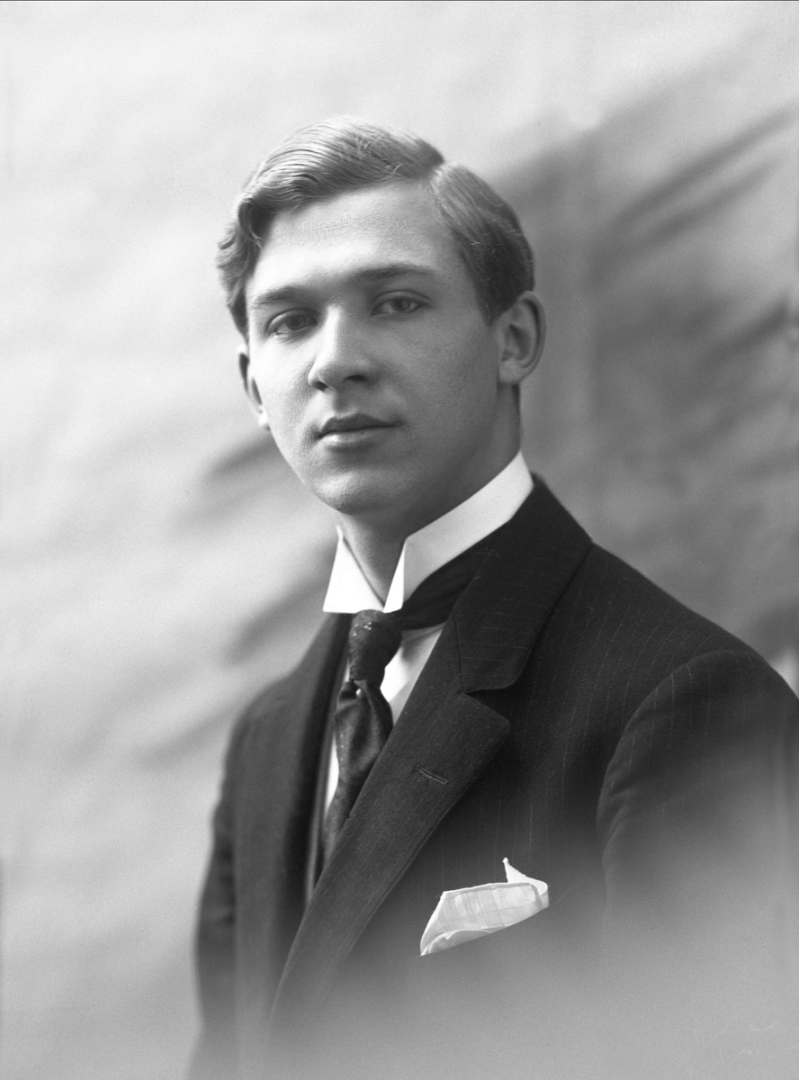 Gustav Borgen, NFB.00638