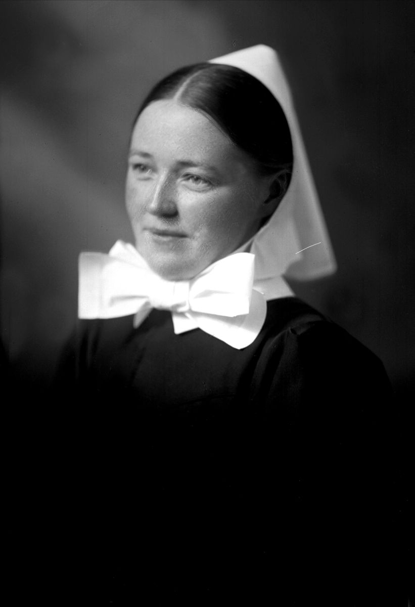 Gustav Borgen, Portrett, sykepleier. Søster Martha Johansen.