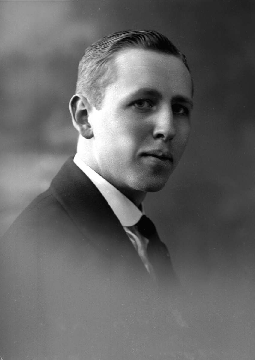 Gustav Borgen, NFB.04195