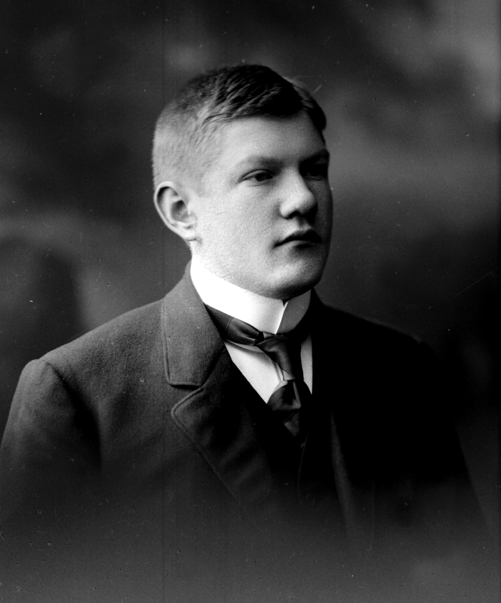 Gustav Borgen, NFB.04824