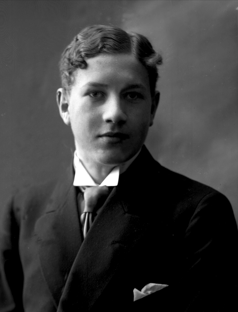 Gustav Borgen, NFB.04892