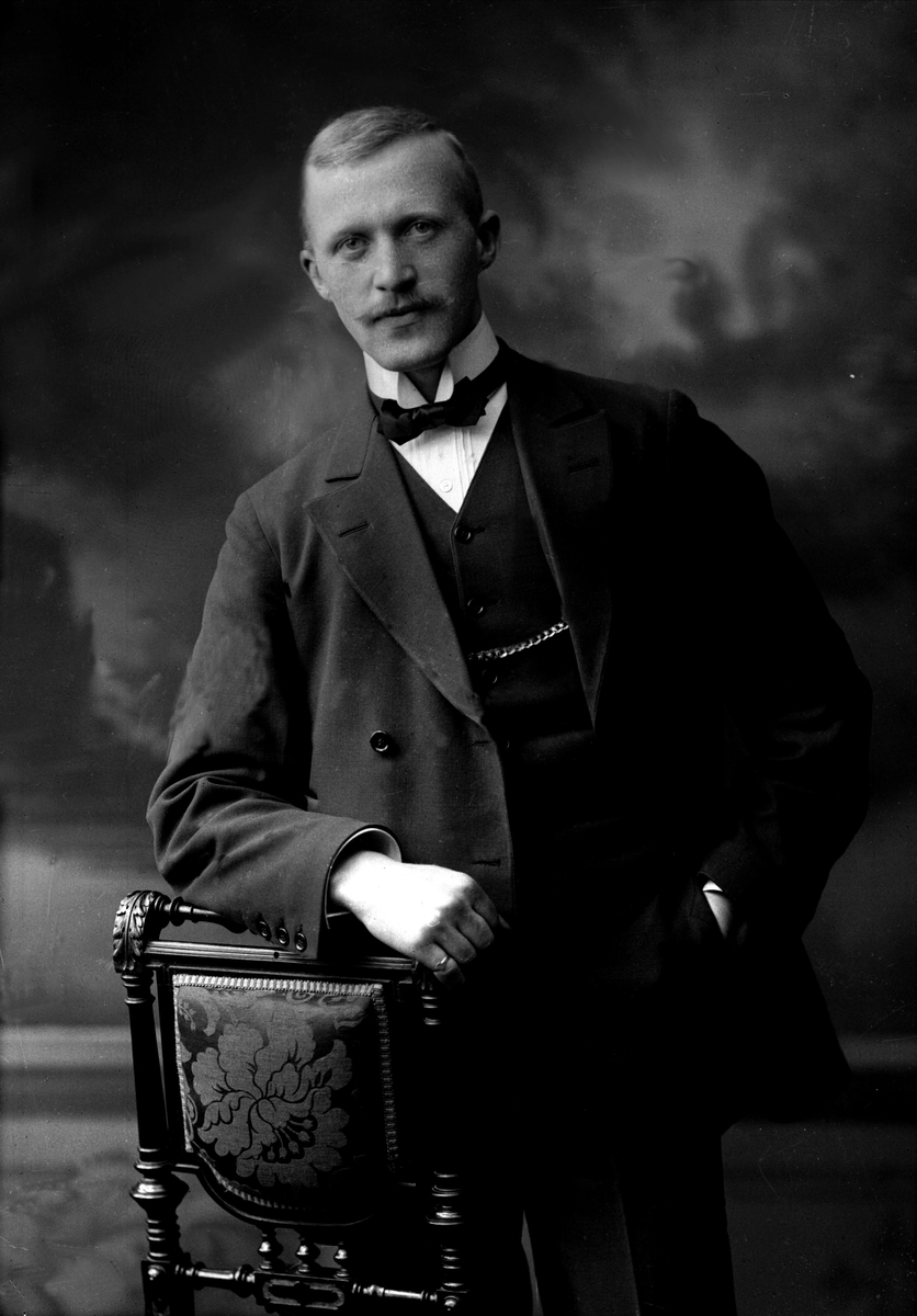 Gustav Borgen, NFB.04927