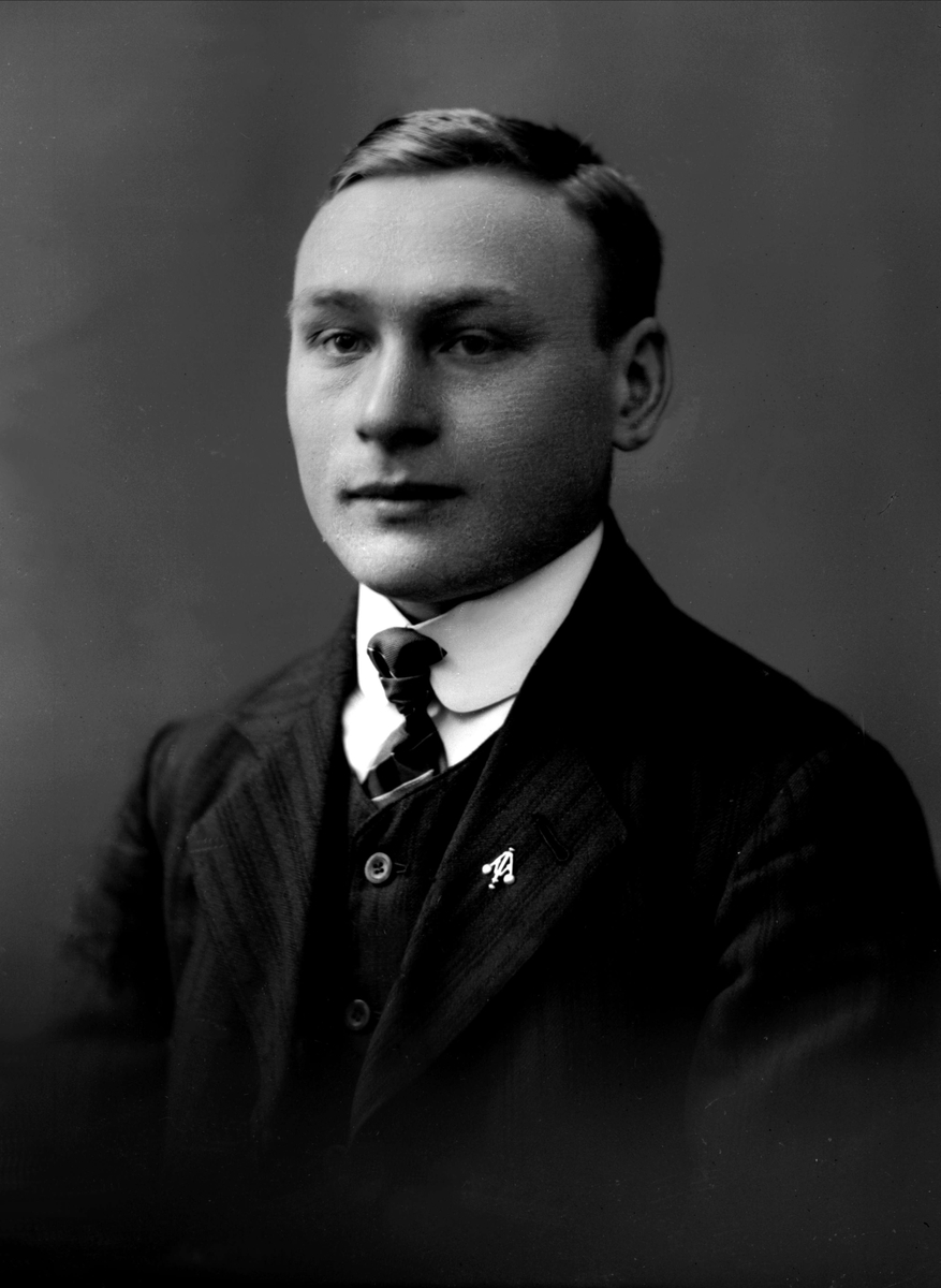 Gustav Borgen, NFB.04943