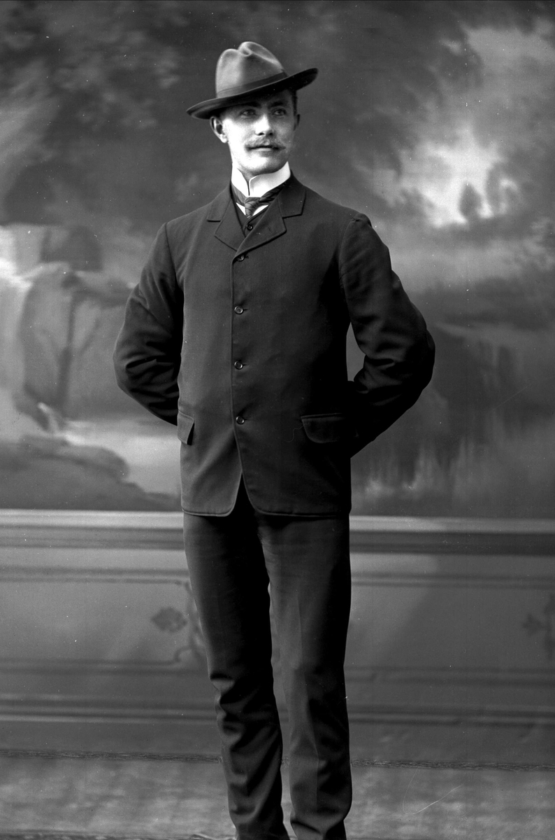 Gustav Borgen, NFB.05477
