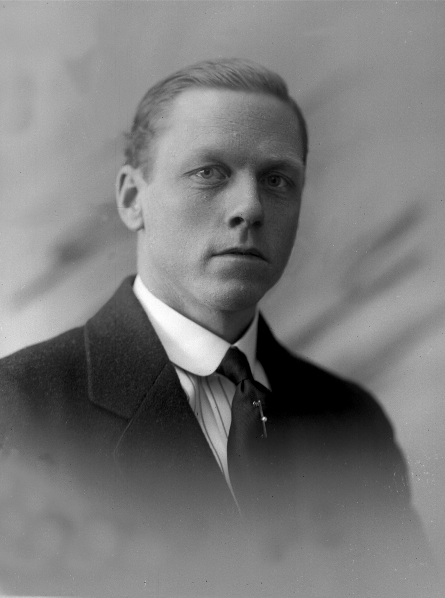 Gustav Borgen, NFB.09585